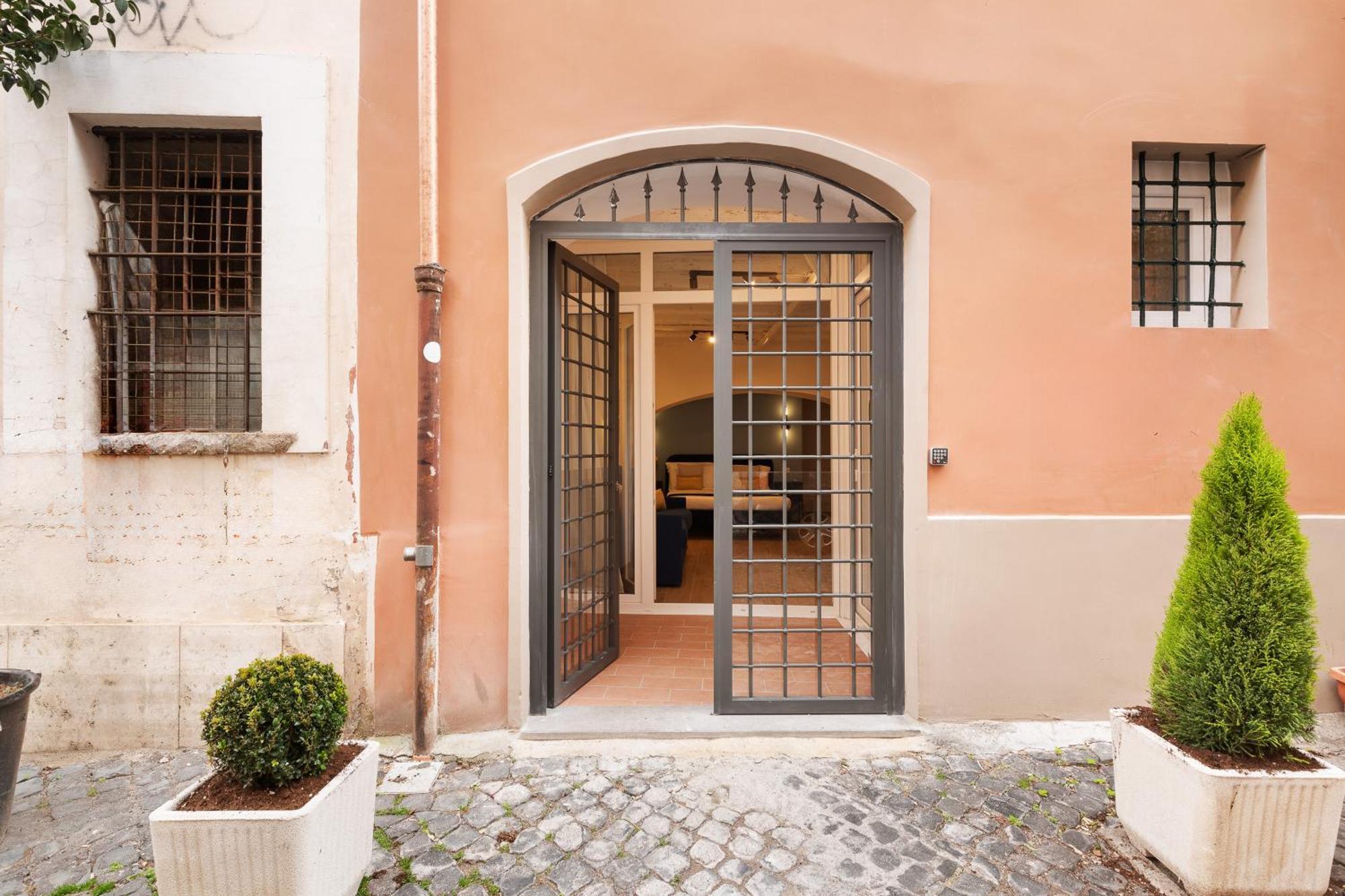 Leopardo Boutique Apartment In Trastevere Rzym Zewnętrze zdjęcie